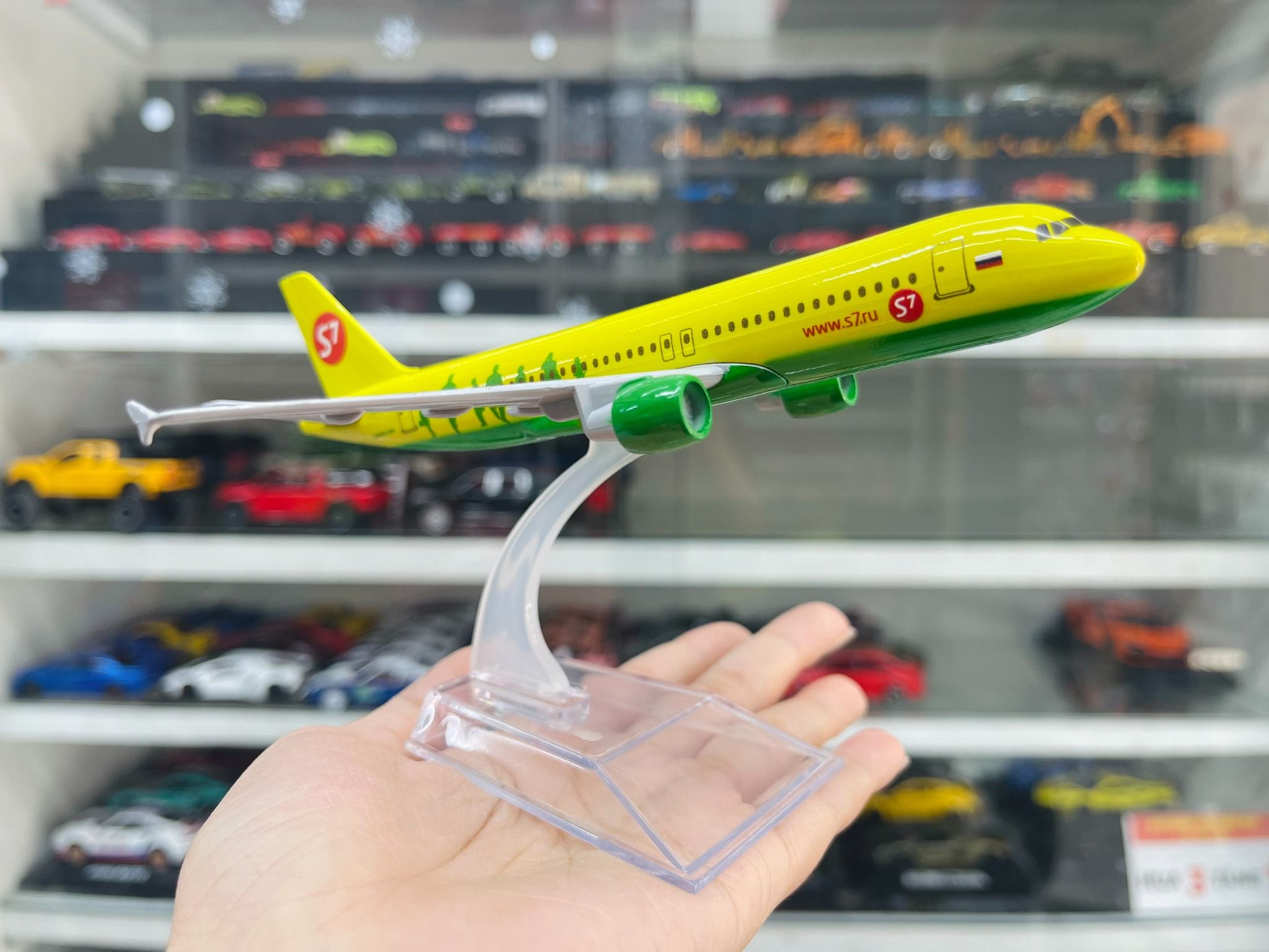 Mô hình máy bay Siberia Airlines S7 Airbus A320-200 16cm MB16140