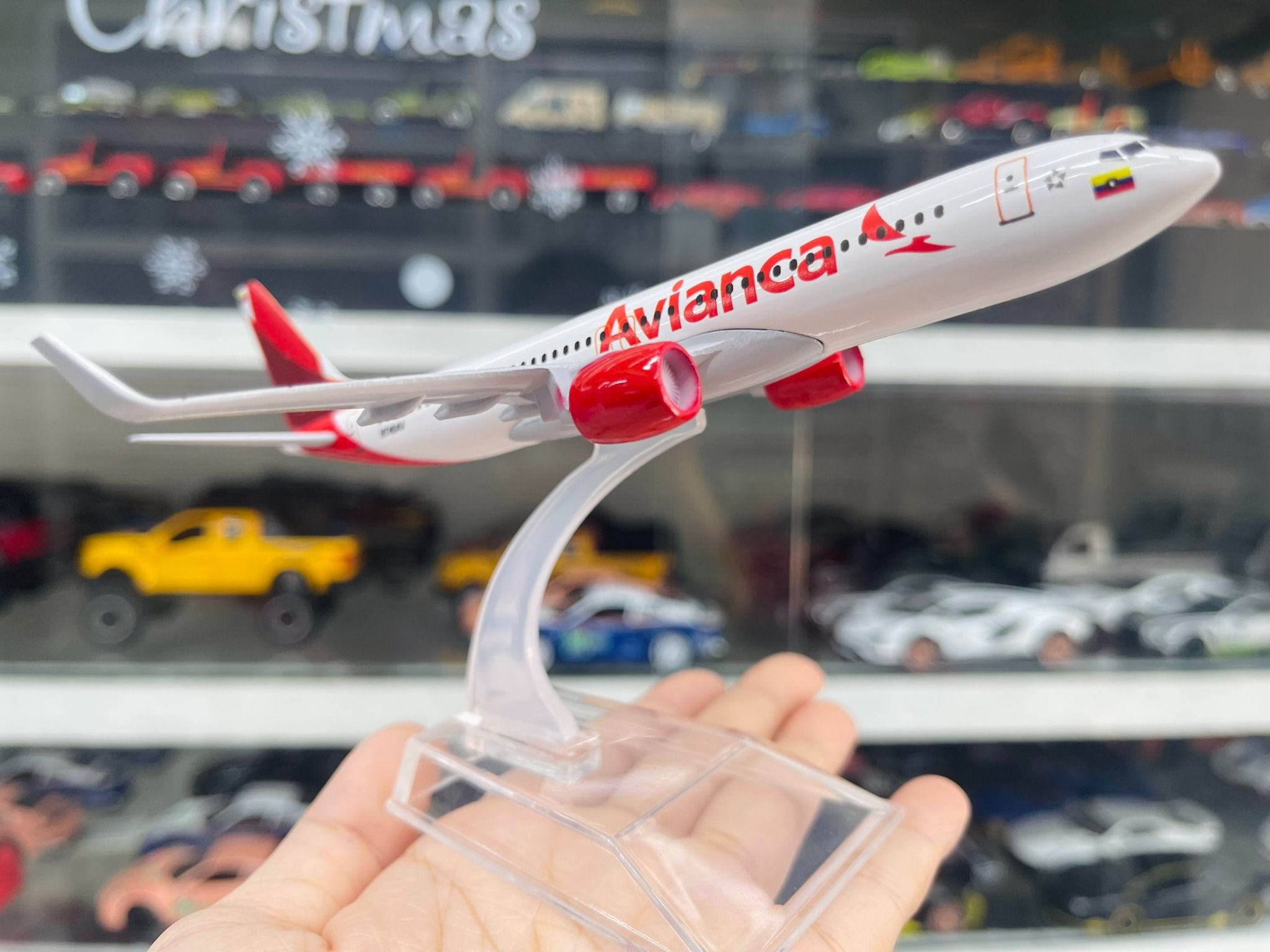 Mô hình máy bay Avianca Airbus A320 16cm MB16180