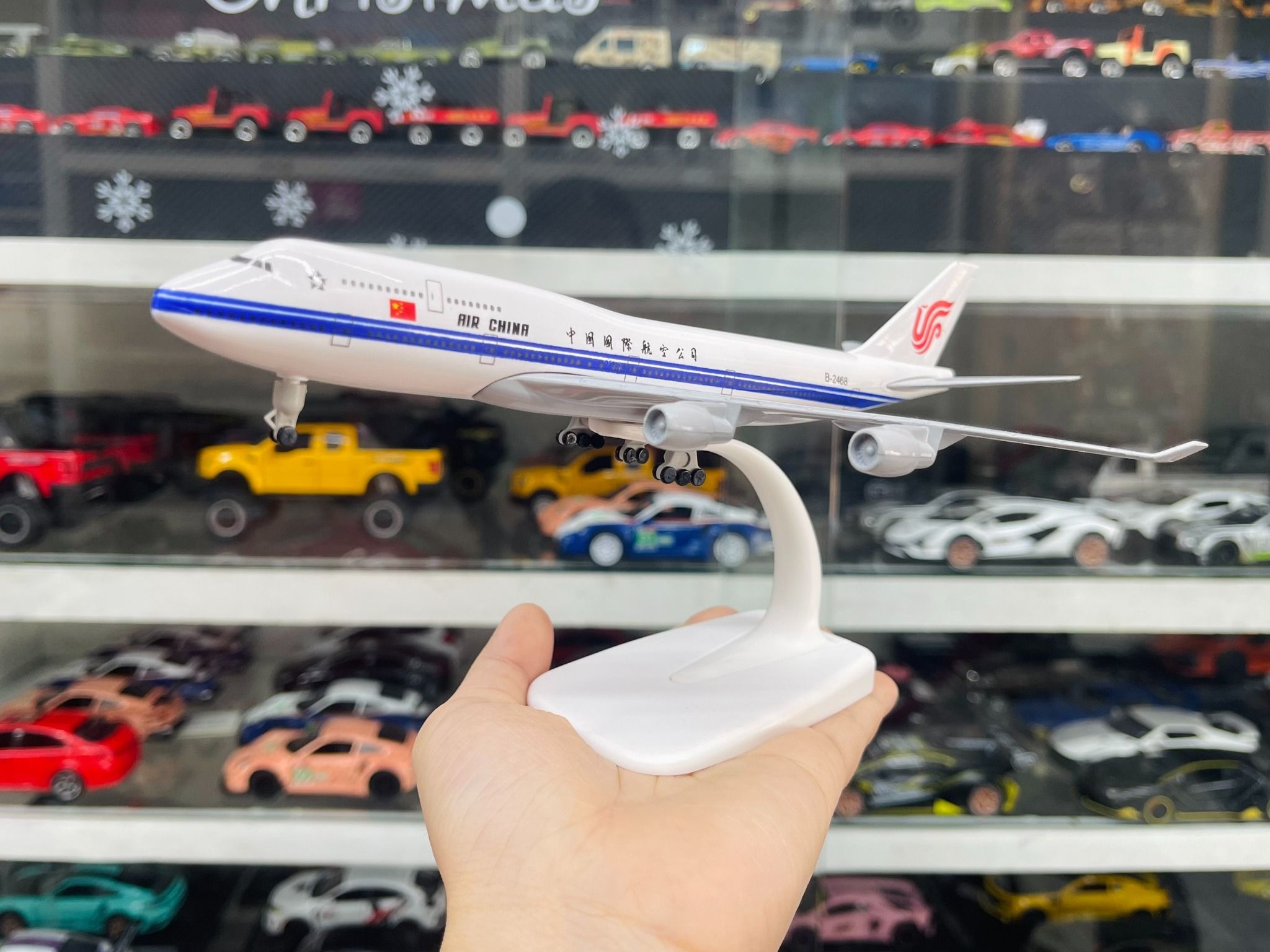 Mô hình máy bay Air China Boeing B747 20cm MB20019