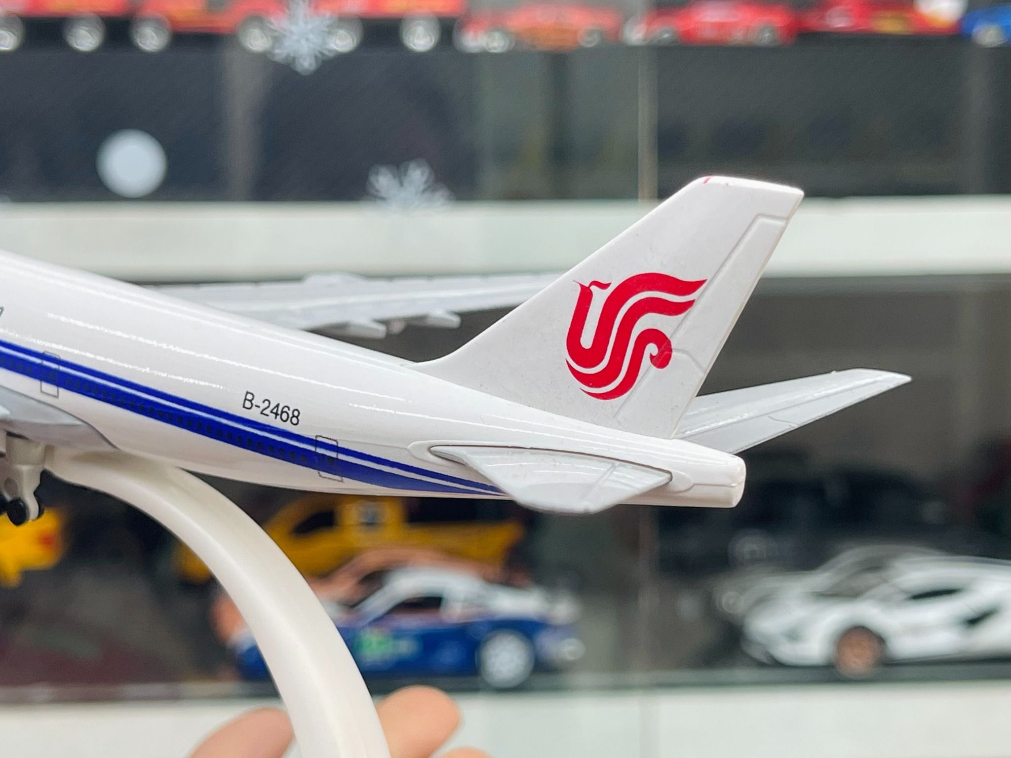 Mô hình máy bay Air China Boeing B747 20cm MB20019