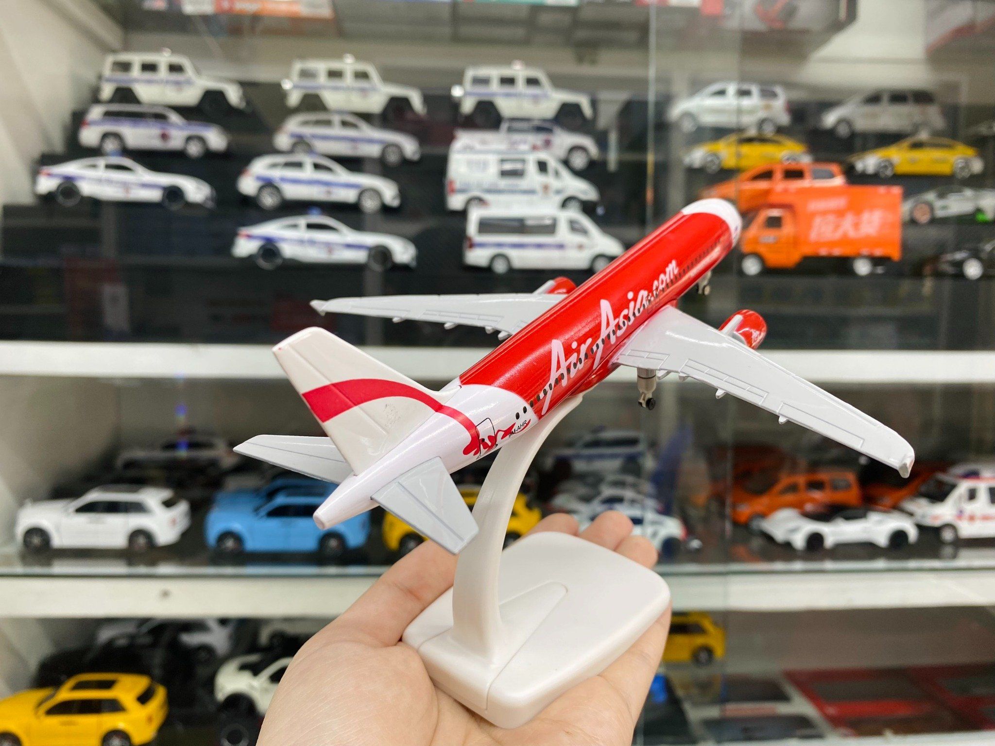 Mô hình máy bay Air Asia Airbus A320 20cm MB20002