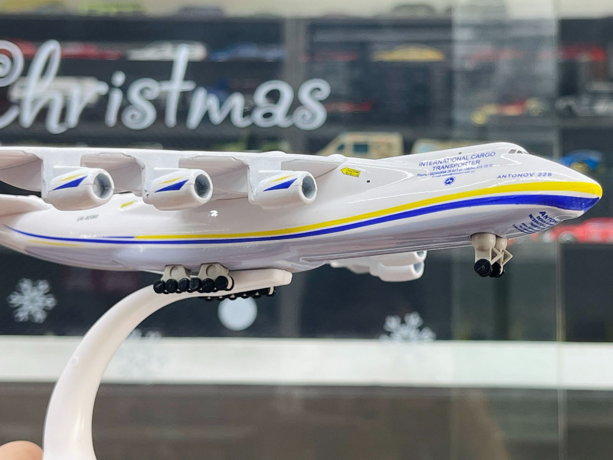 Mô hình máy bay vận chuyển 20cm Antonov Airlines International Cargo Transporter 225 20cm MB20018