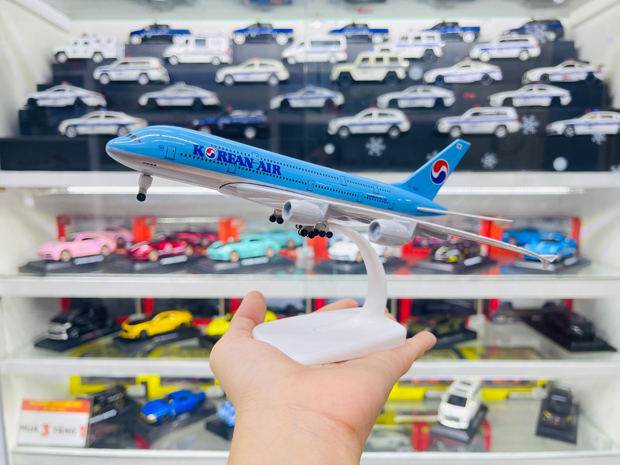 Mô hình máy bay Korean Airlines Blue Airbus A380 20cm MB20027