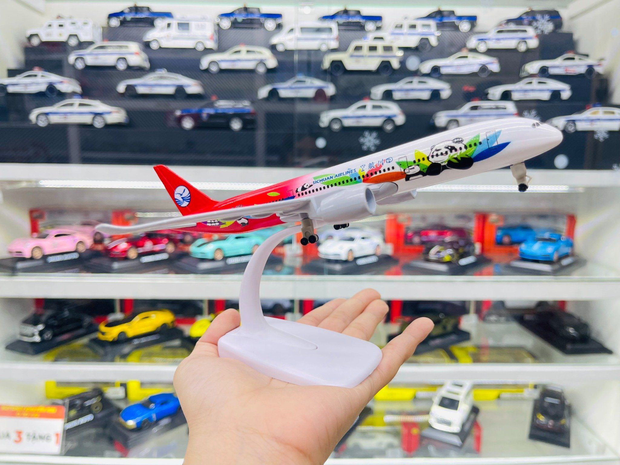Mô hình máy bay China Sichuan Airlines Airbus A350 có bánh xe 20cm MB20039