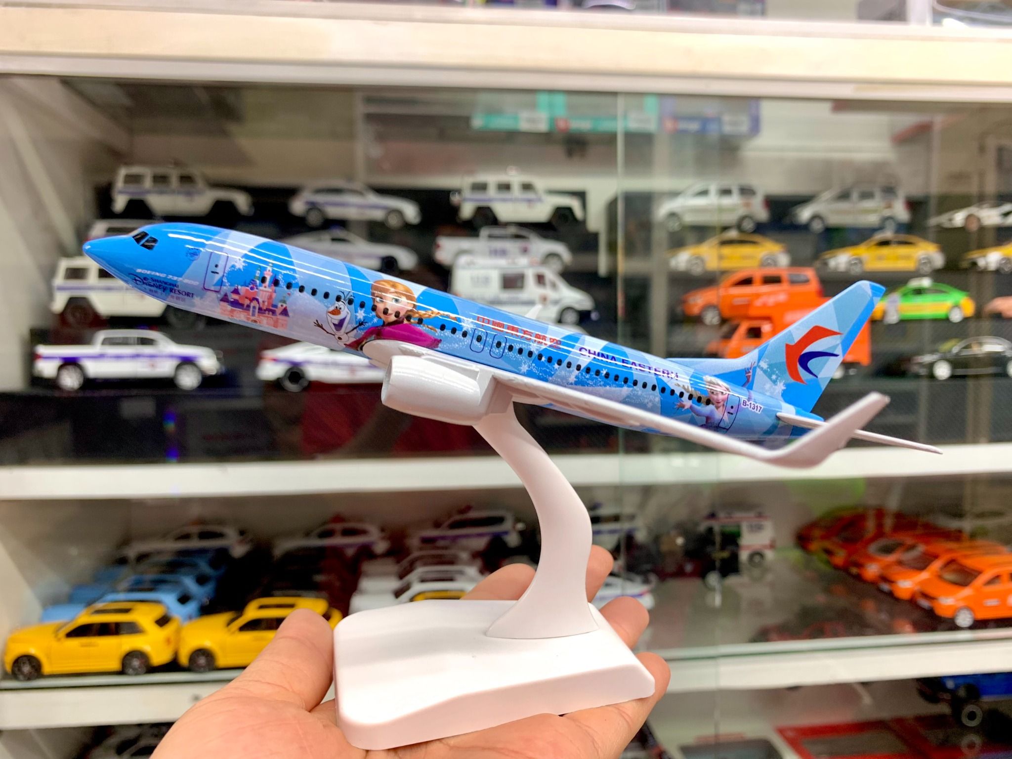 Mô hình máy bay China Eastern Boeing B737 kích thước 20cm MB20078
