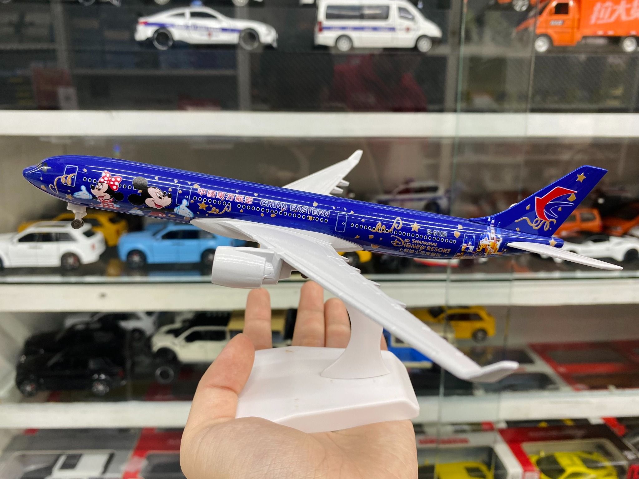 Mô hình máy bay China Eastern Mickey Airbus A330 kích thước 20cm MB20094