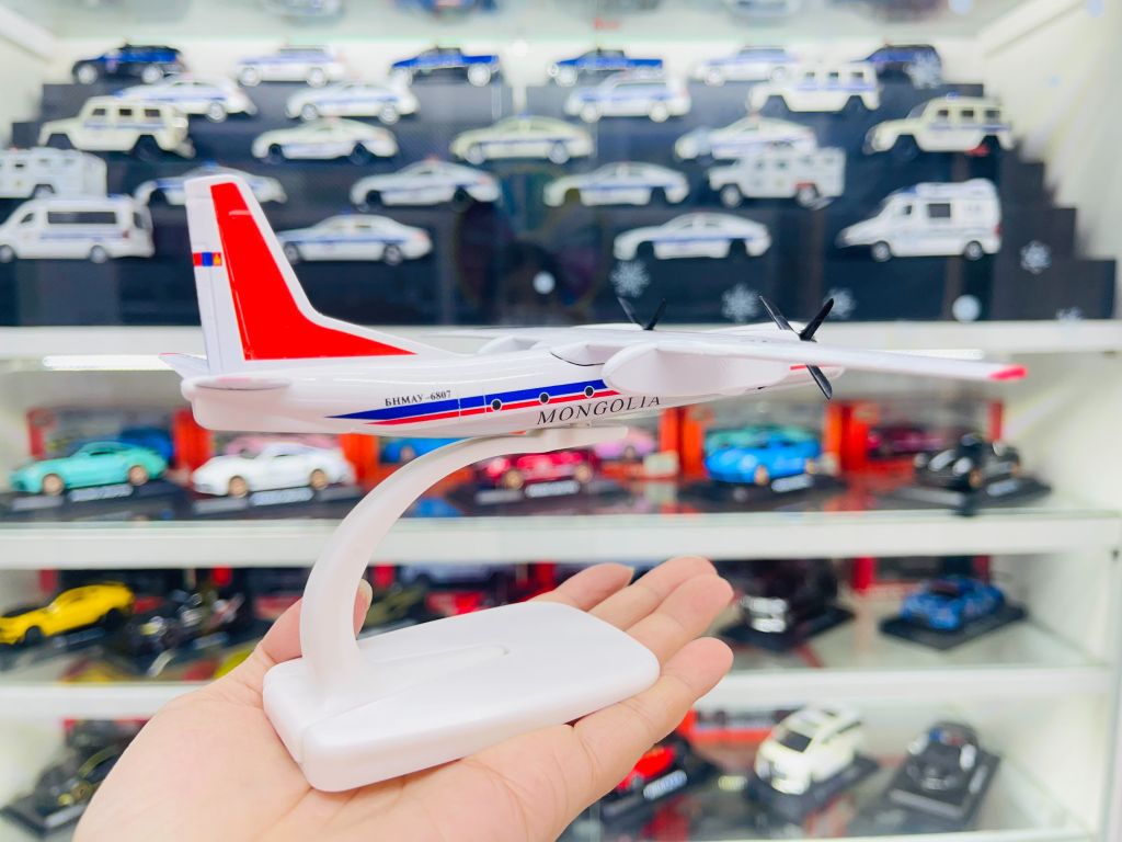 Mô hình máy bay Cánh quạt Mongolia Xinzhou60 ATR 20cm MB20098