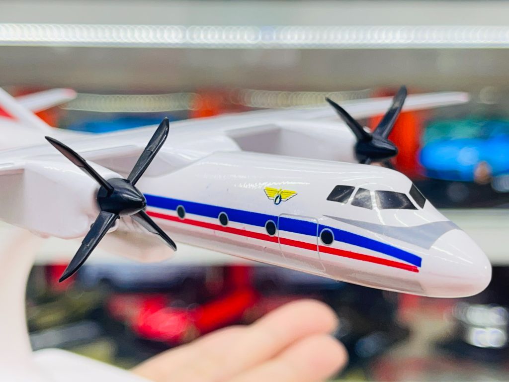 Mô hình máy bay Cánh quạt Mongolia Xinzhou60 ATR 20cm MB20098