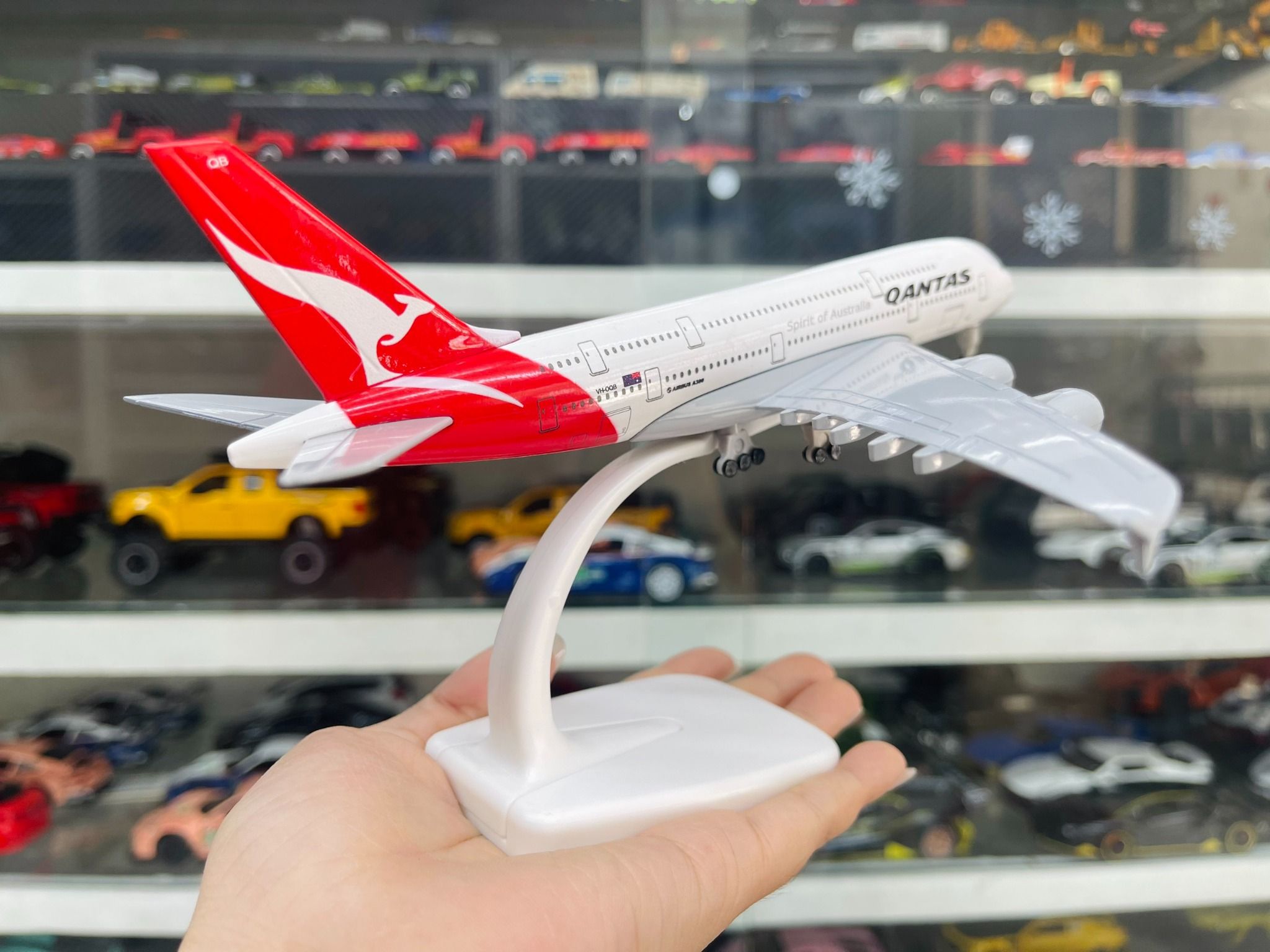 Mô hình máy bay Air Australia Qantas Airbus A380 có bánh xe 20cm MB20110