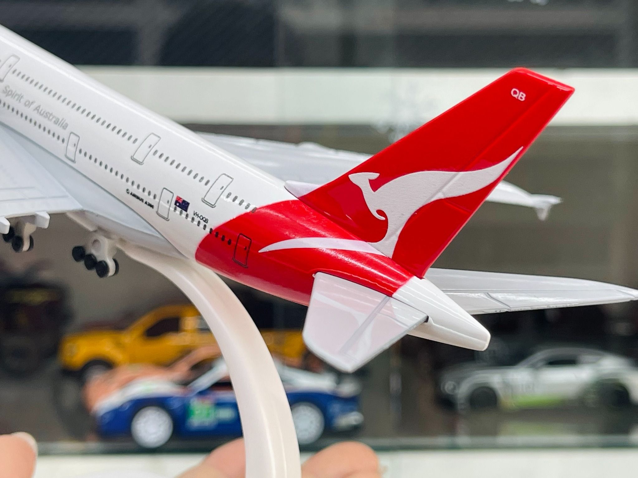 Mô hình máy bay Air Australia Qantas Airbus A380 có bánh xe 20cm MB20110