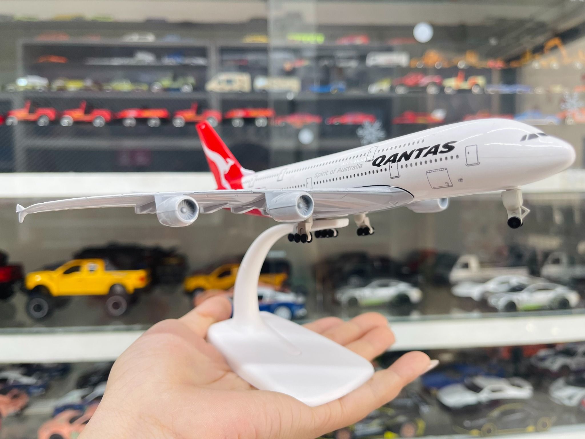 Mô hình máy bay Air Australia Qantas Airbus A380 có bánh xe 20cm MB20110