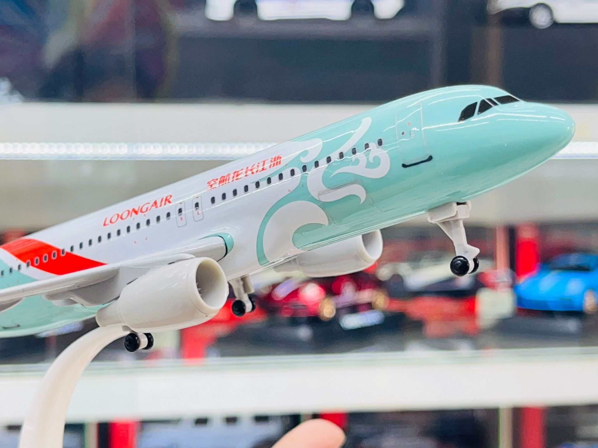 Mô hình máy bay Zhejiang Changlong Airbus A320 có bánh xe kích thước 20cm MB20124