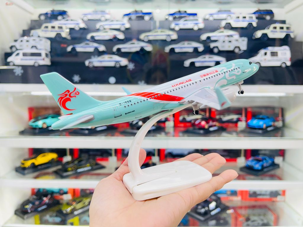 Mô hình máy bay Zhejiang Changlong Airbus A320 có bánh xe kích thước 20cm MB20124