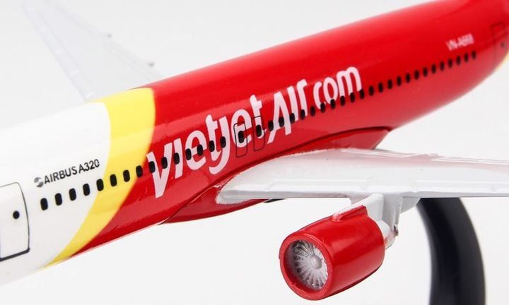  Mô hình máy bay Vietjet Air VN-A668 Airbus A320 20cm MB20006 