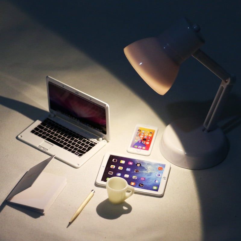 Phụ kiện Decor Mô hình, Laptop, máy tính bảng, điện thoại, số, bút viết và tách trà DE061