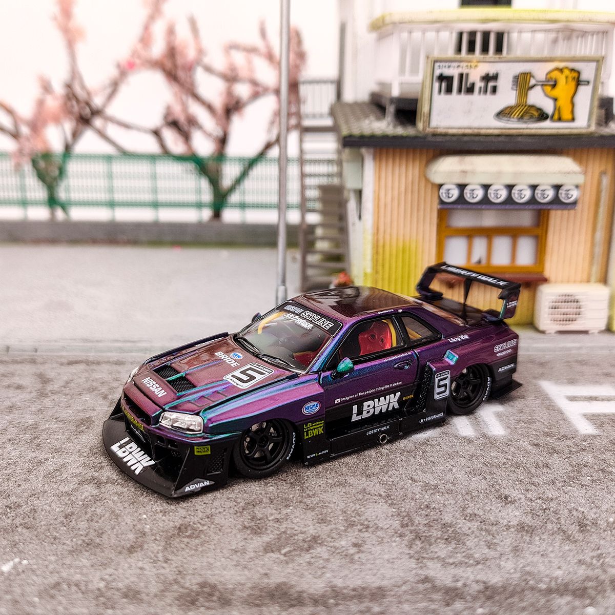 Mô hình xe Nissan Super Silhouette ER34 LBWK Chameleon #5 Special Limited Edition 499pcs tỉ lệ 1:64 Street weapon OT64074