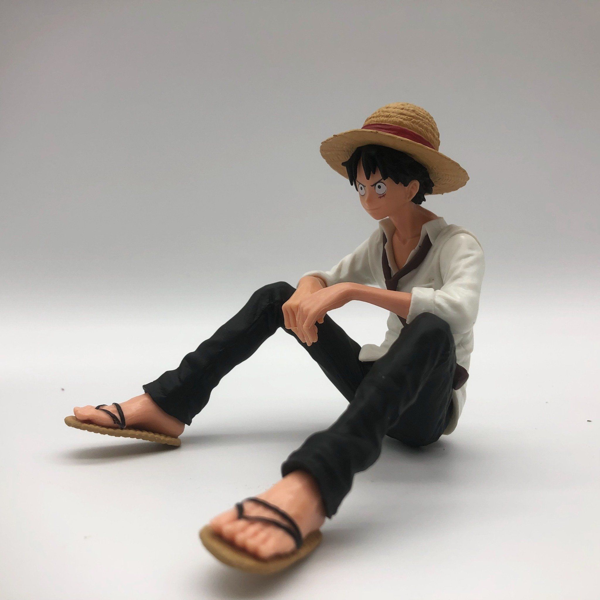 Mô hình nhân vật Onepiece Luffy mặc đồ thư sinh 17cm FG144
