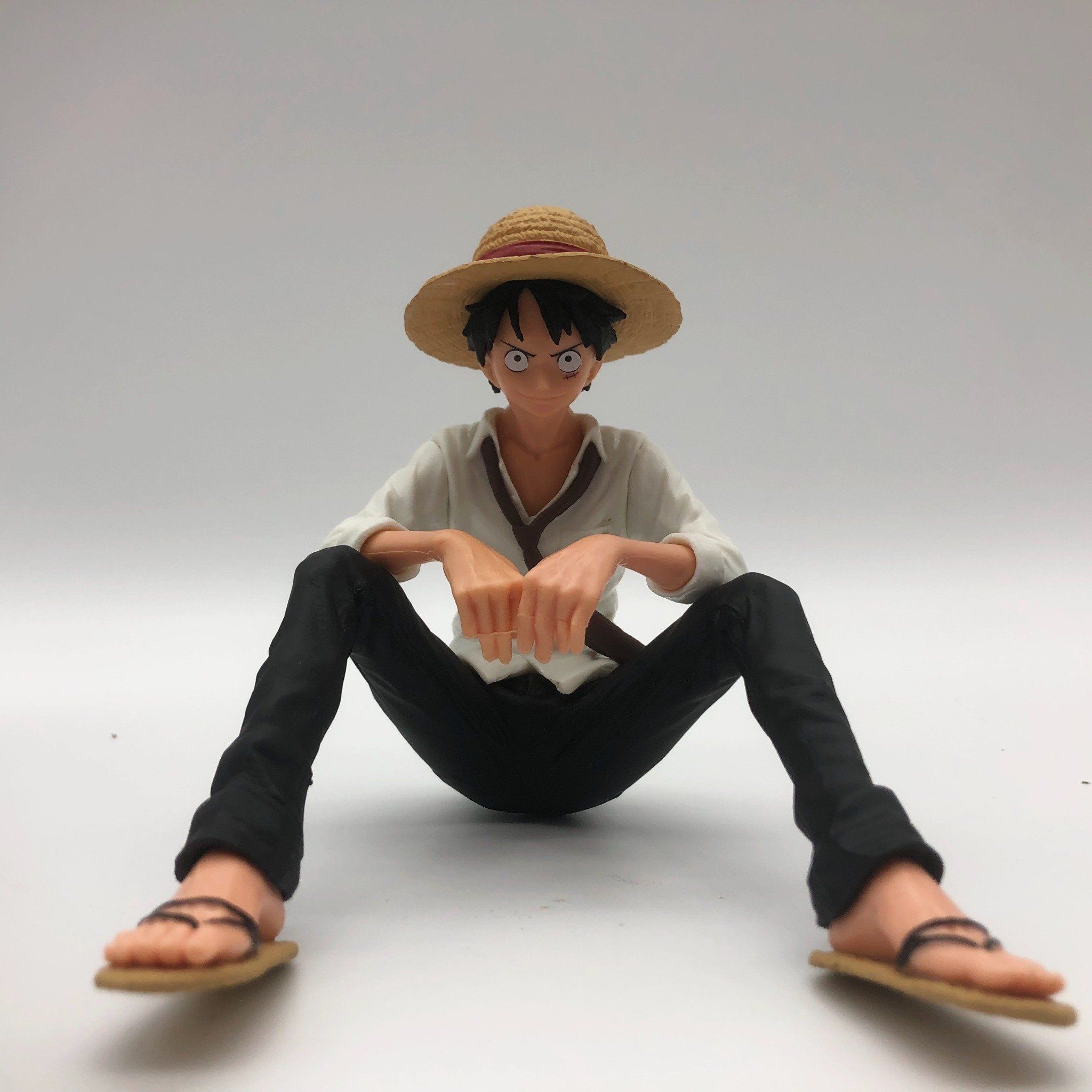 Mô hình nhân vật Onepiece Luffy mặc đồ thư sinh 17cm FG144