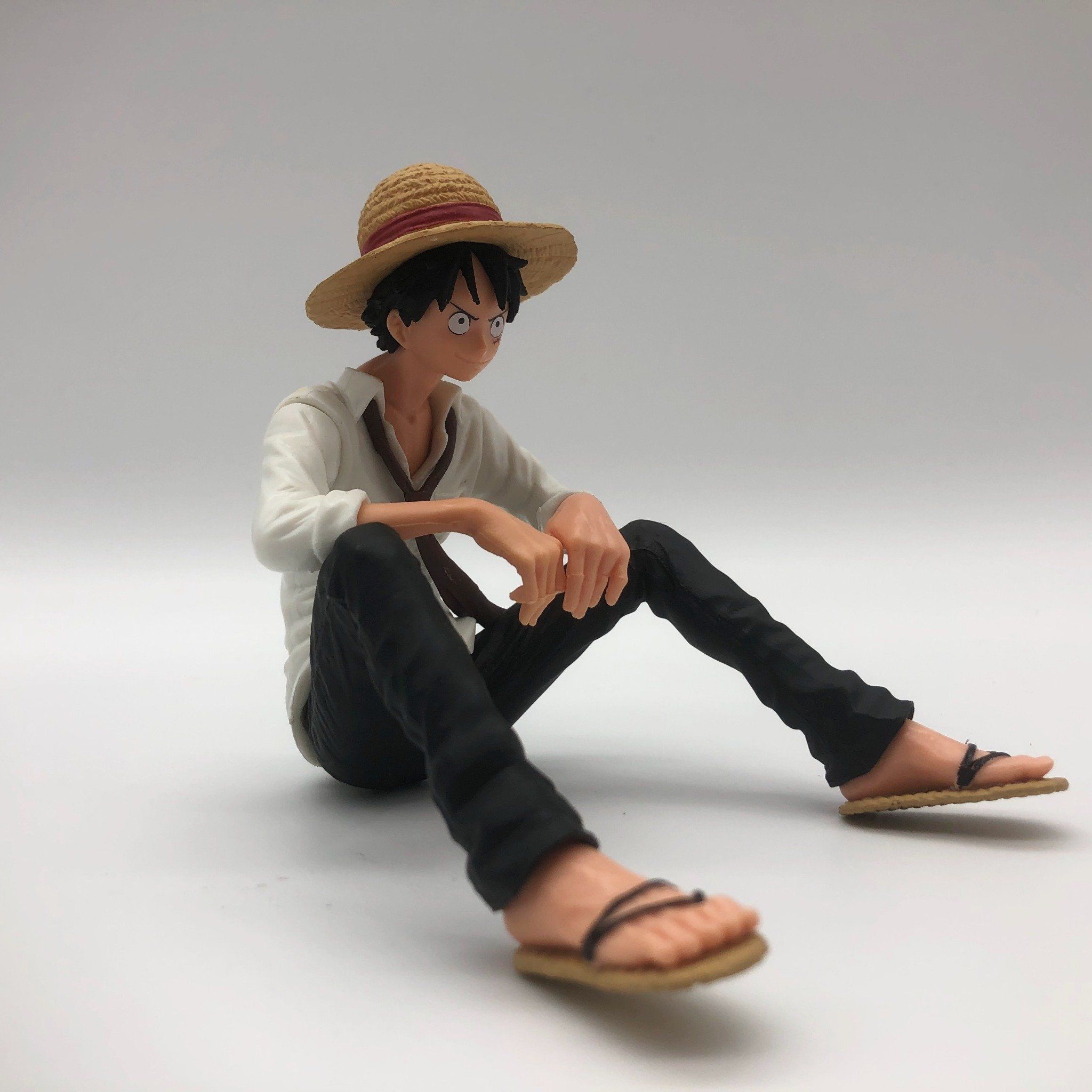 Mô hình nhân vật Onepiece Luffy mặc đồ thư sinh 17cm FG144