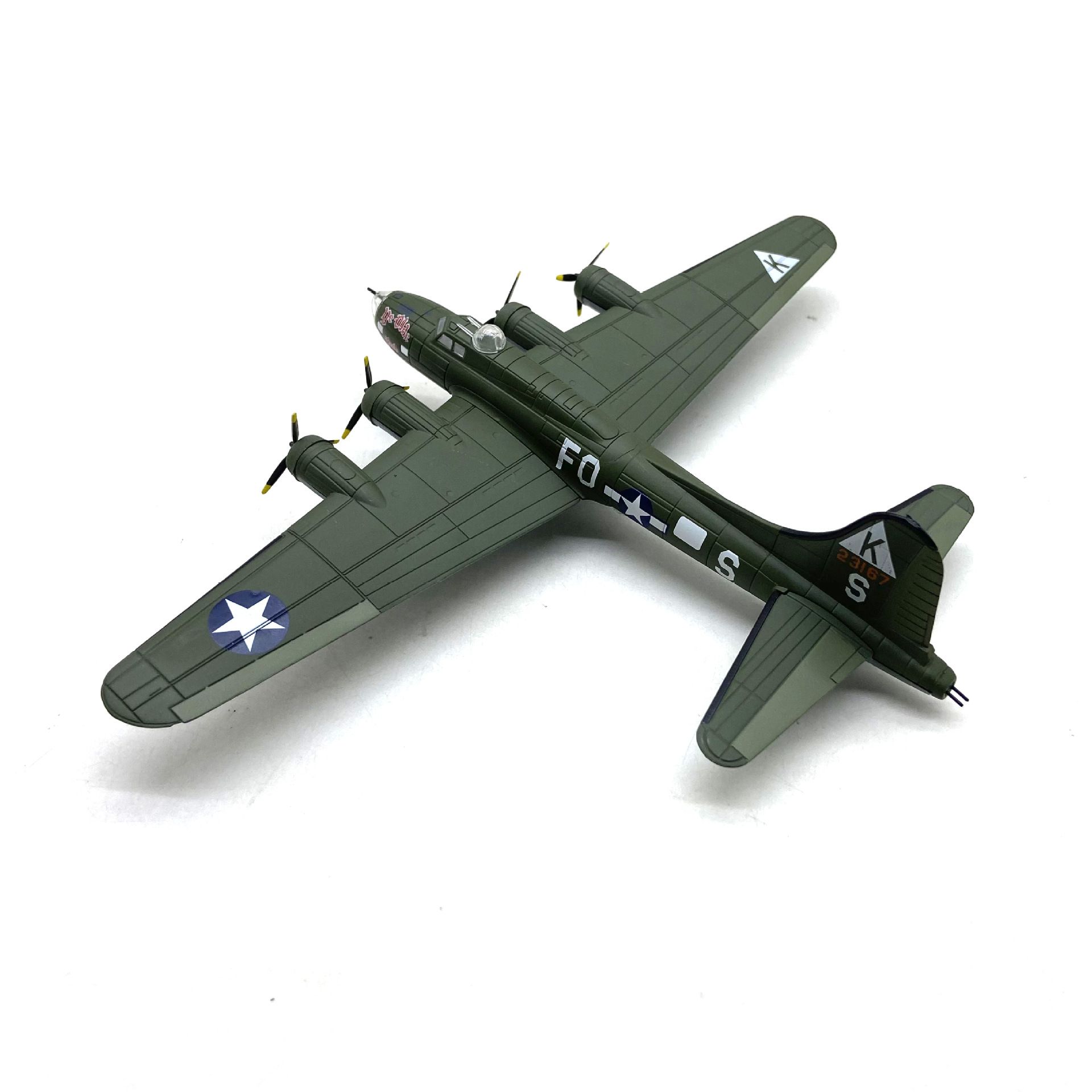 Mô hình máy bay quân sự Mỹ Pháo Đài Bay B-17 tỉ lệ 1:144 MBQS047