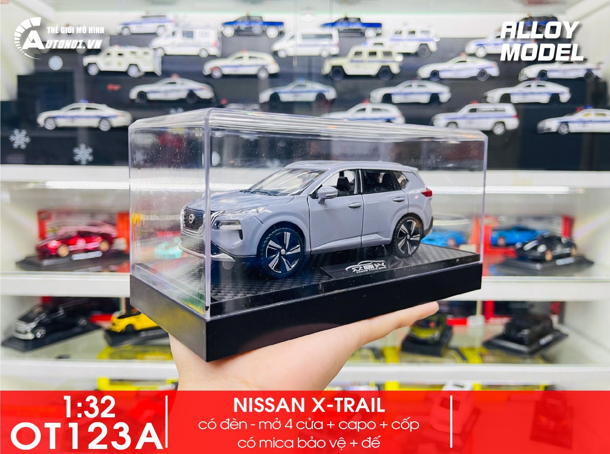 Mô hình xe Nissan X-Trail có đế hộp mica 1:32 Alloy Model OT123