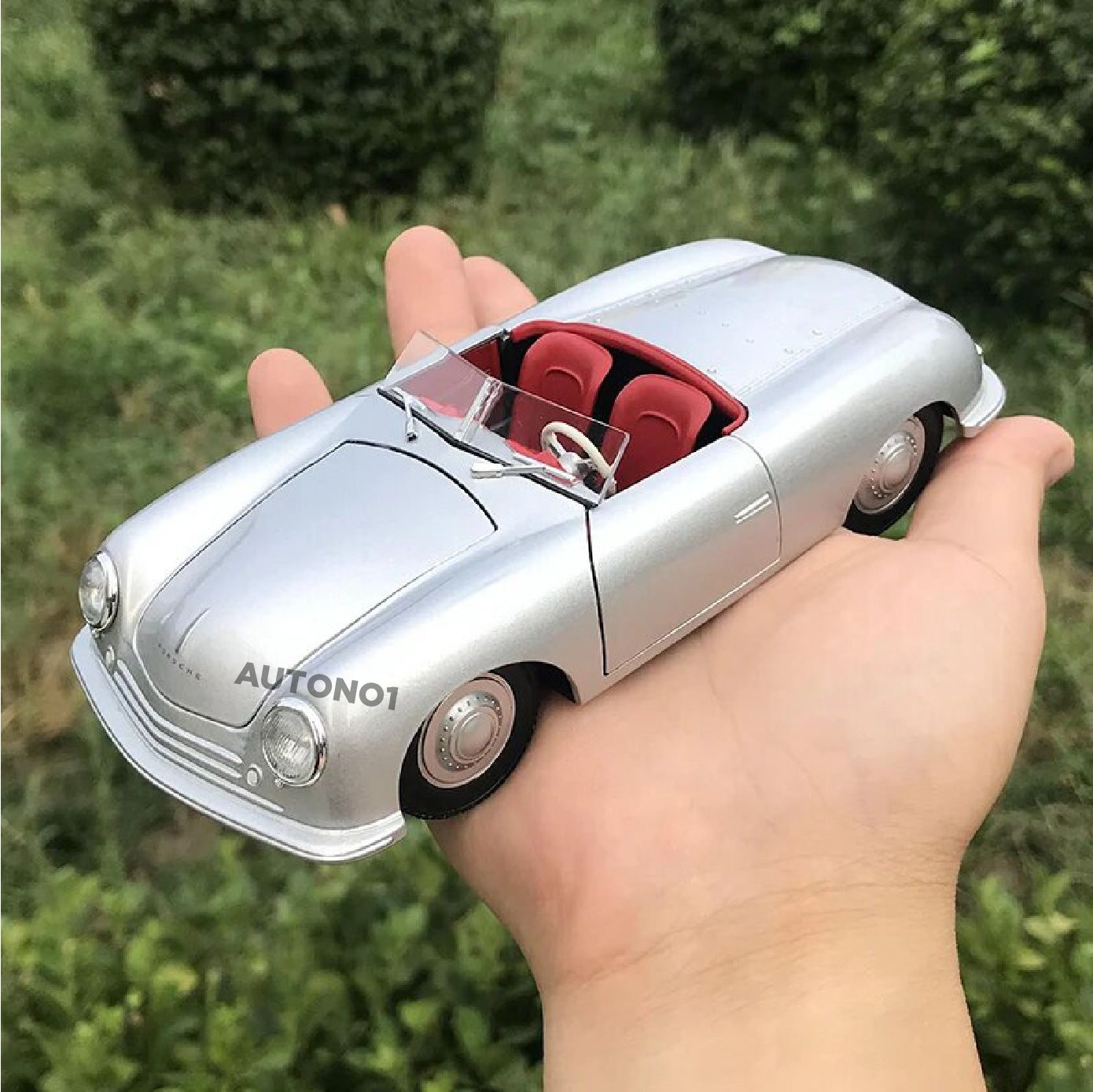 Mô hình xe Porsche 356 1948 No.1 Roadster đánh lái được tỉ lệ 1:24 Welly OT24028
