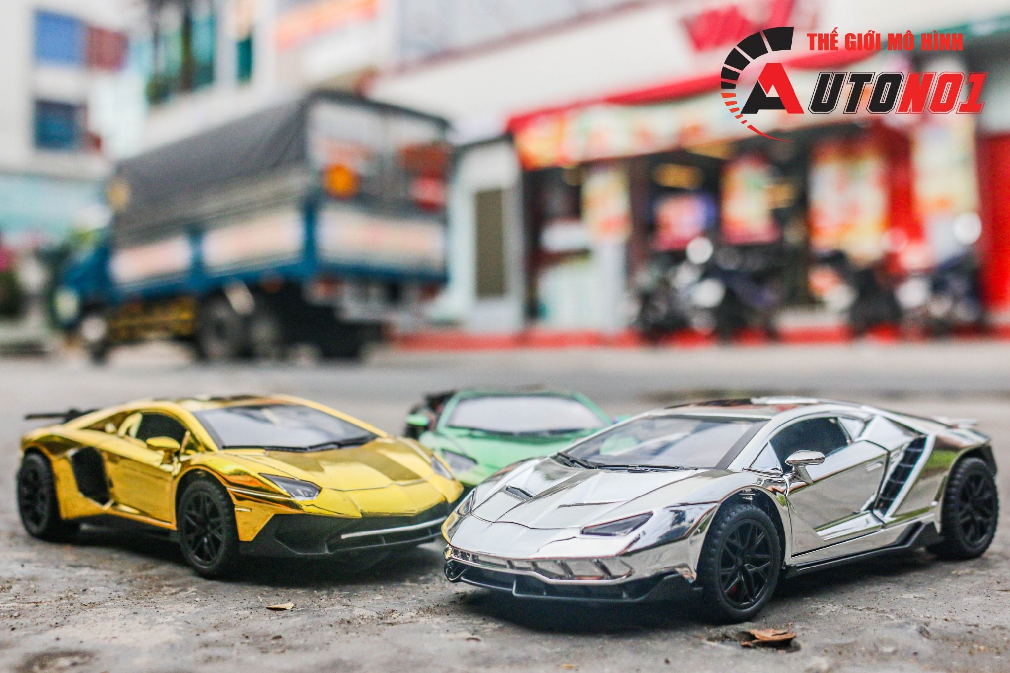 Mô hình xe Lamborghini Aventador LP700-4 phiên bản màu mạ tỉ lệ 1:32 Miniauto OT32015