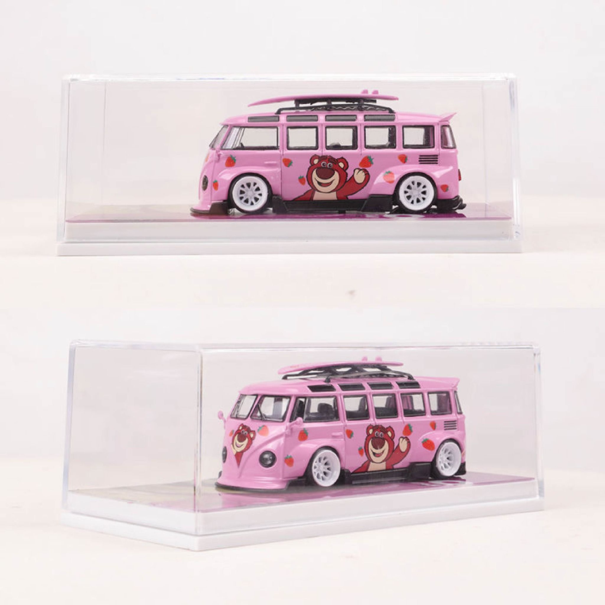 Mô hình xe buýt Volkswagen T1 phiên bản Dâu Gấu & Astro có hộp mica tỉ lệ 1:64 OT64022