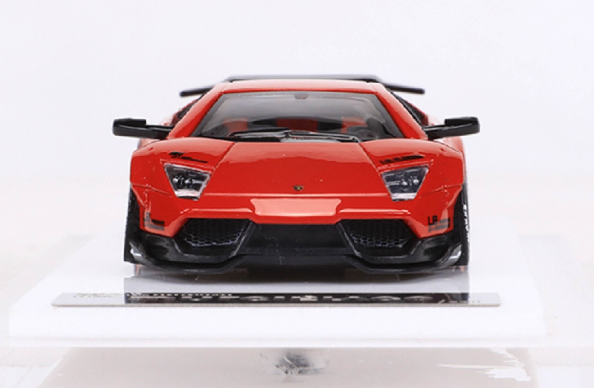 Mô hình xe Lamboghini Murcielago LBWK có đế và hộp mica tỉ lệ 1:64 Onemodel OM-LP670-1