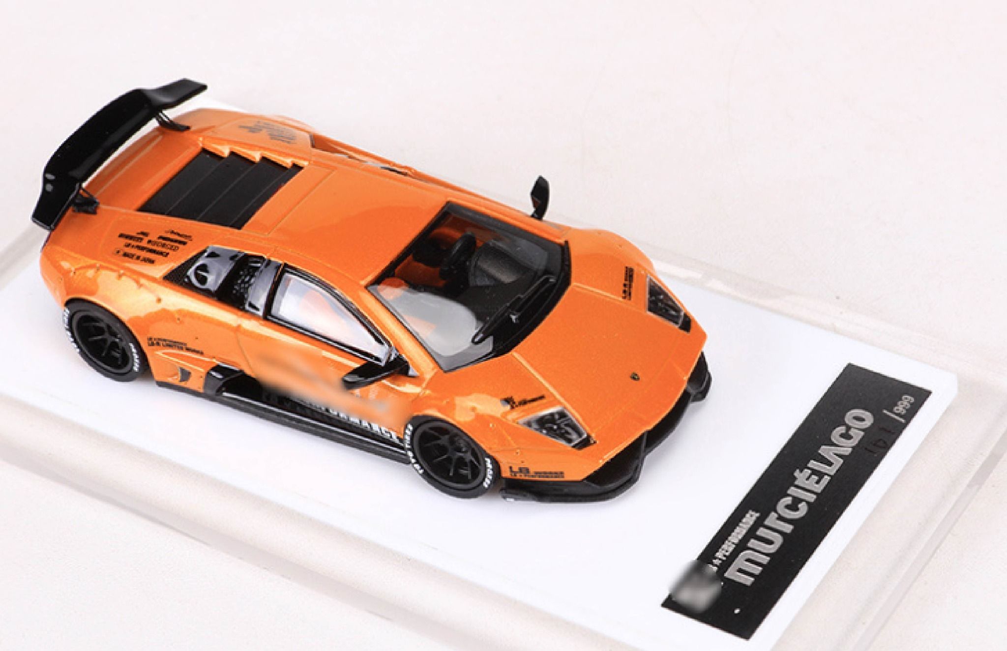 Mô hình xe Lamboghini Murcielago LBWK có đế và hộp mica tỉ lệ 1:64 Onemodel OM-LP670-1