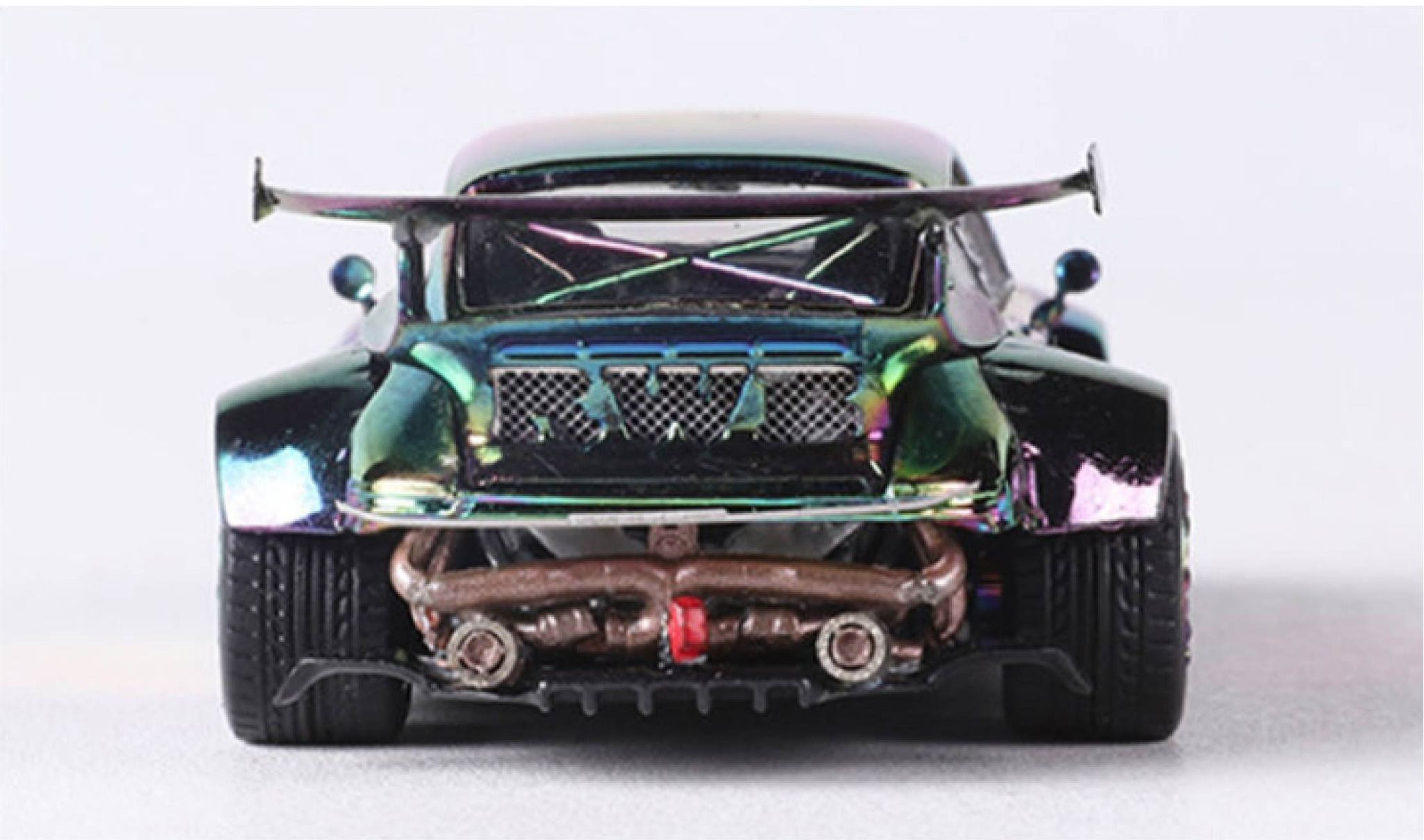 Mô hình xe Porsche RWB 964-993 tỉ lệ 1:64 có đế và hộp mica DCM Model