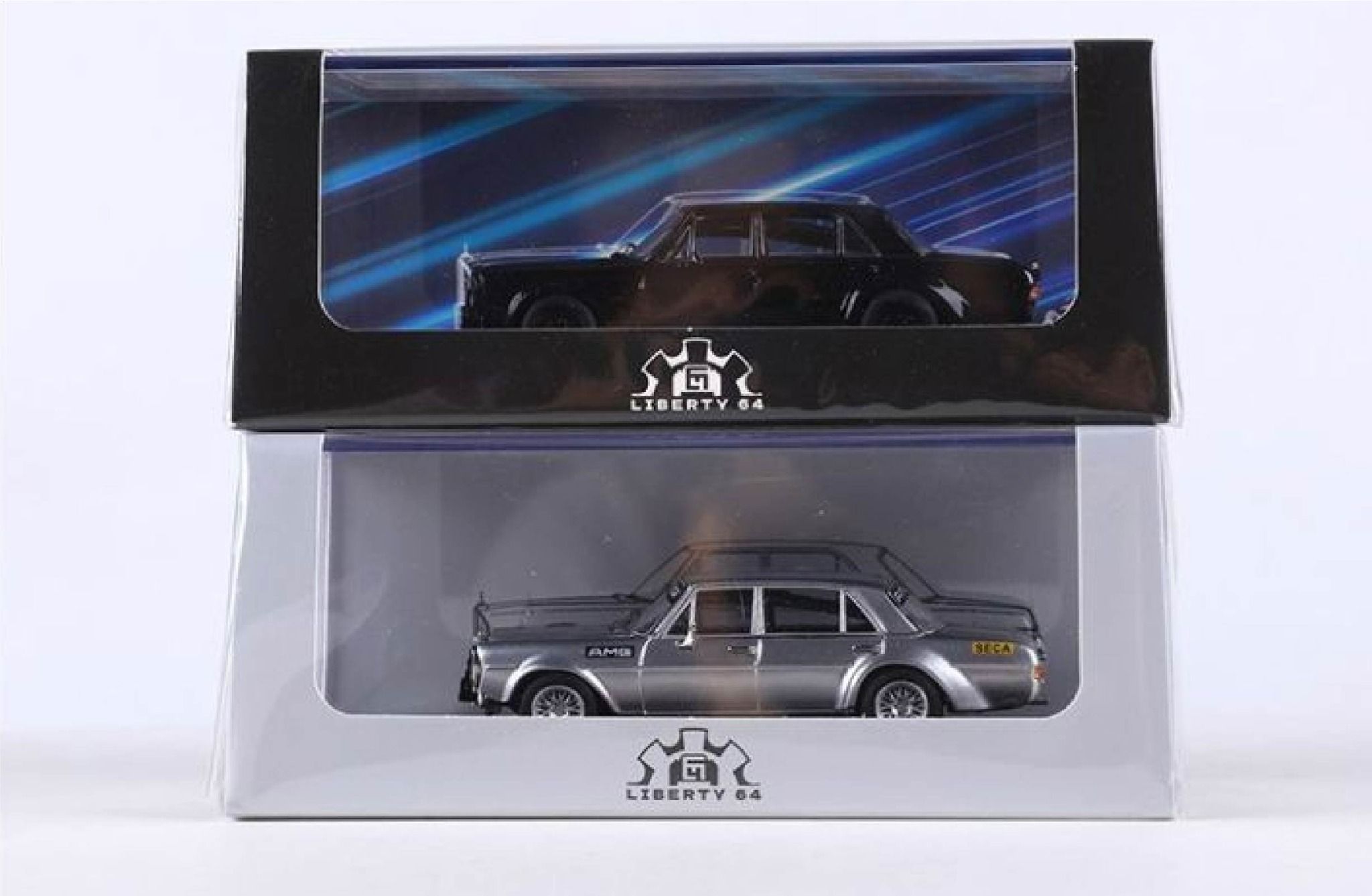 Mô hình xe Mercedes 300SEL Classic tỉ lệ 1:64 có đế và hộp mica Liberty64 Model OT64044