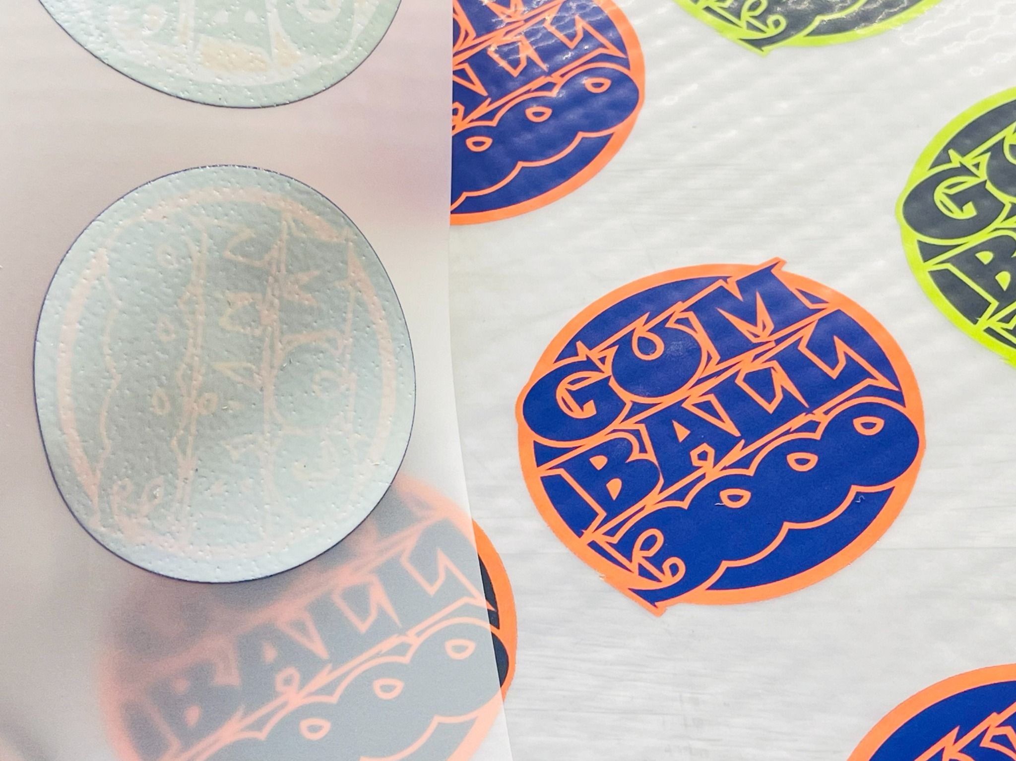 Sticker PET in chuyển nhiệt - hình ủi lên vải - nón - áo - quần series Gumball 3000 Autono1 PE001