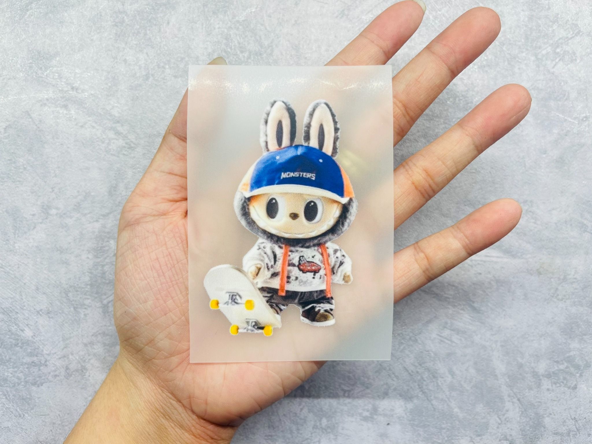 Sticker PET in chuyển nhiệt - hình ủi lên vải - nón - áo - quần Labubu Capybara Autono1 PE002