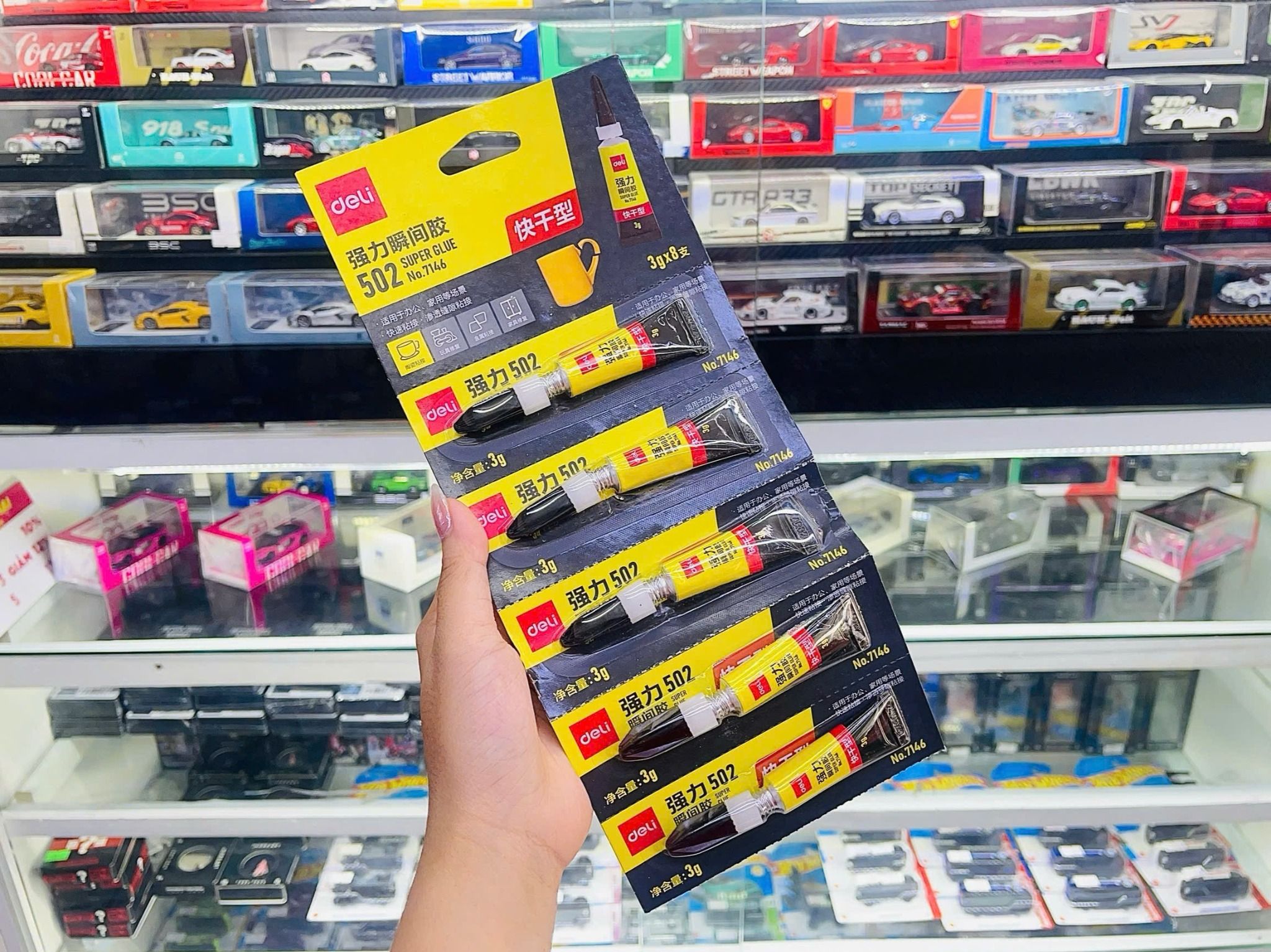 Dung dịch keo dán deli 502 siêu dính đa năng dán sắt, dán gỗ, dán thủy tinh, dán sứ PK315