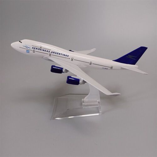 Mô hình máy bay Aerolineas Argentinas L.V.SAR Boeing B747 16cm MB16166