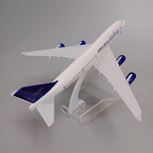 Mô hình máy bay Aerolineas Argentinas L.V.SAR Boeing B747 16cm MB16166