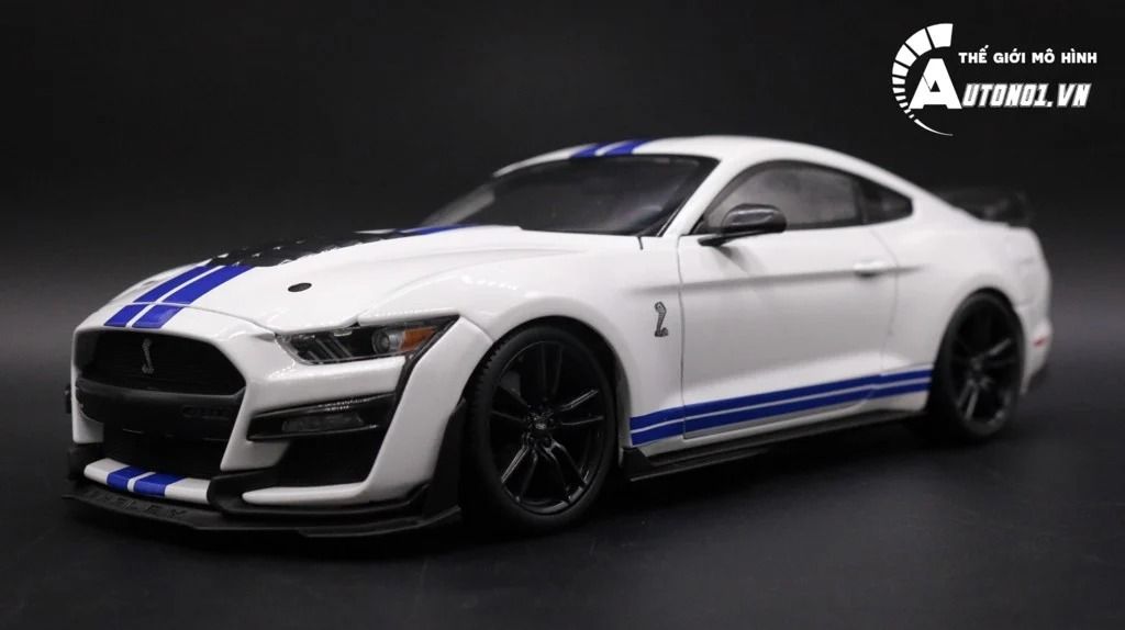 MÔ HÌNH XE FORD MUSTANG SHELBY COBRA GT500 1:18 MAISTO 7030