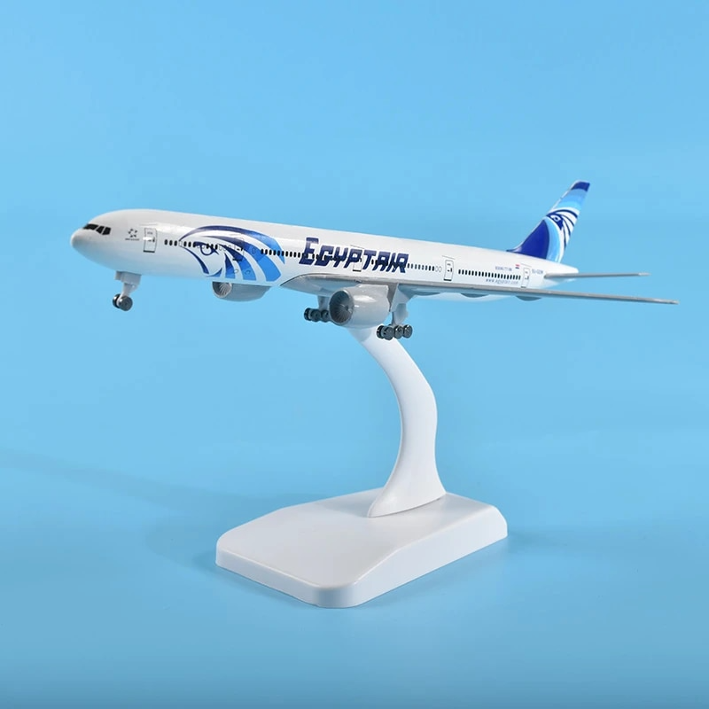 Mô hình máy bay Ai Cập Egyptair Boeing B777 có bánh xe 20cm MB20060
