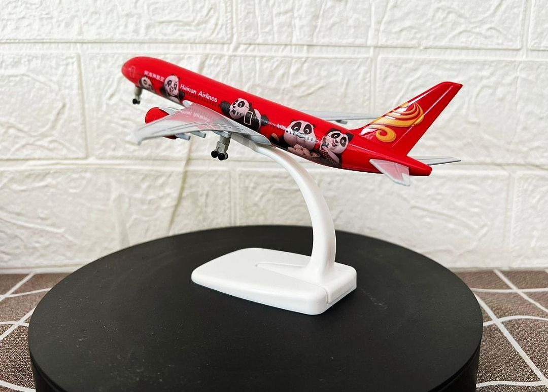 Mô hình máy bay Hainan Panda Boeing B787 red kích thước 20cm MB20091