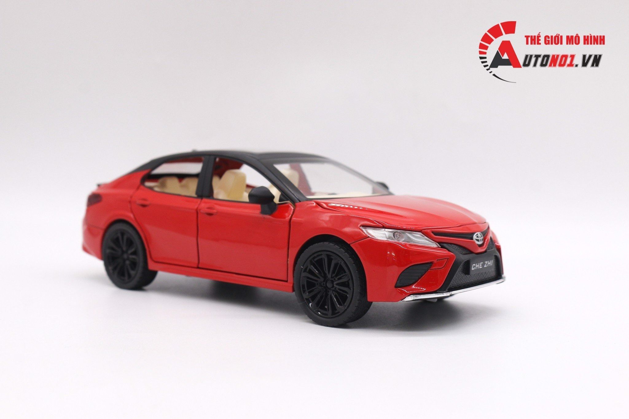  Mô hình xe Sedan Toyota Camry 2020 full open có âm thanh đèn tỉ lệ 1:24 Chezhi OT409 