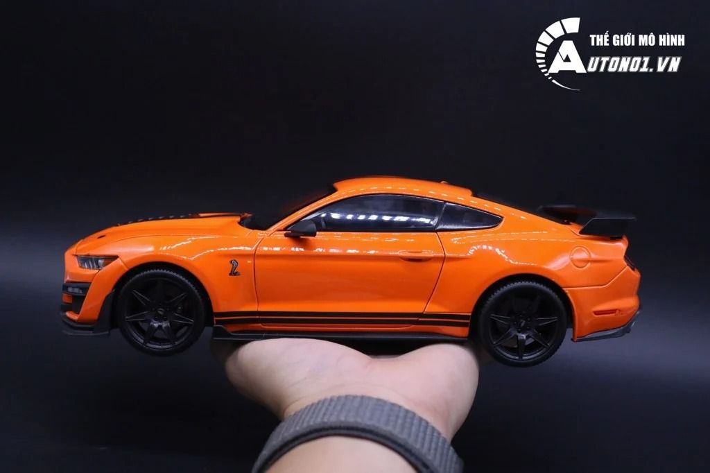 MÔ HÌNH XE FORD MUSTANG SHELBY COBRA GT500 1:18 MAISTO 7030