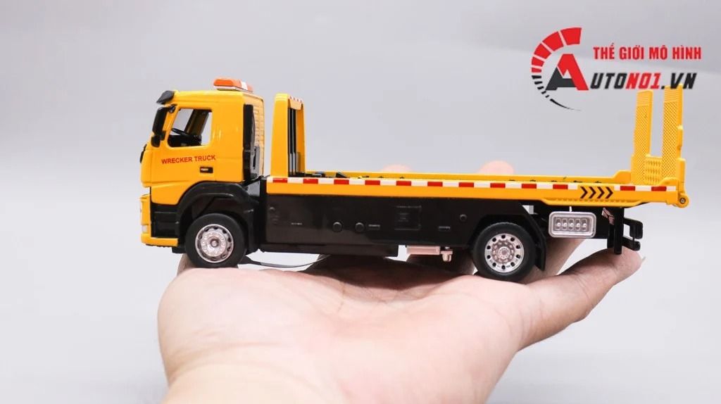 MÔ HÌNH XE TẢI CỨU HỘ VOLVO WRECKER TRUCK 1:50 DIECAST METAL 7917