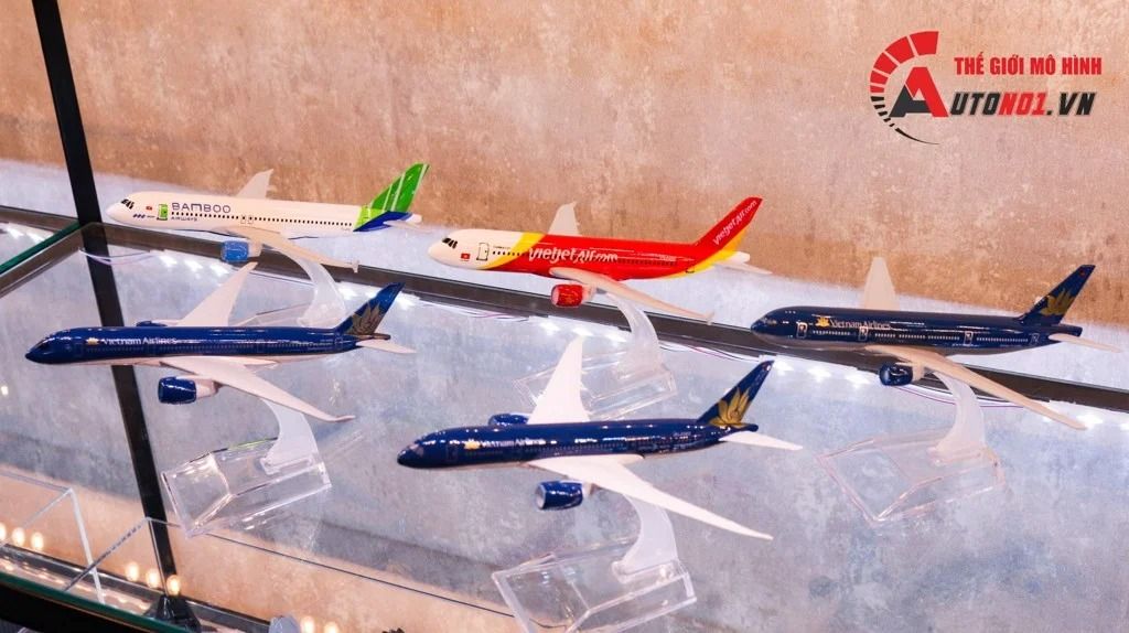 Mô hình máy bay Việt Nam Bamboo Airways Airbus A320 16cm MB16136
