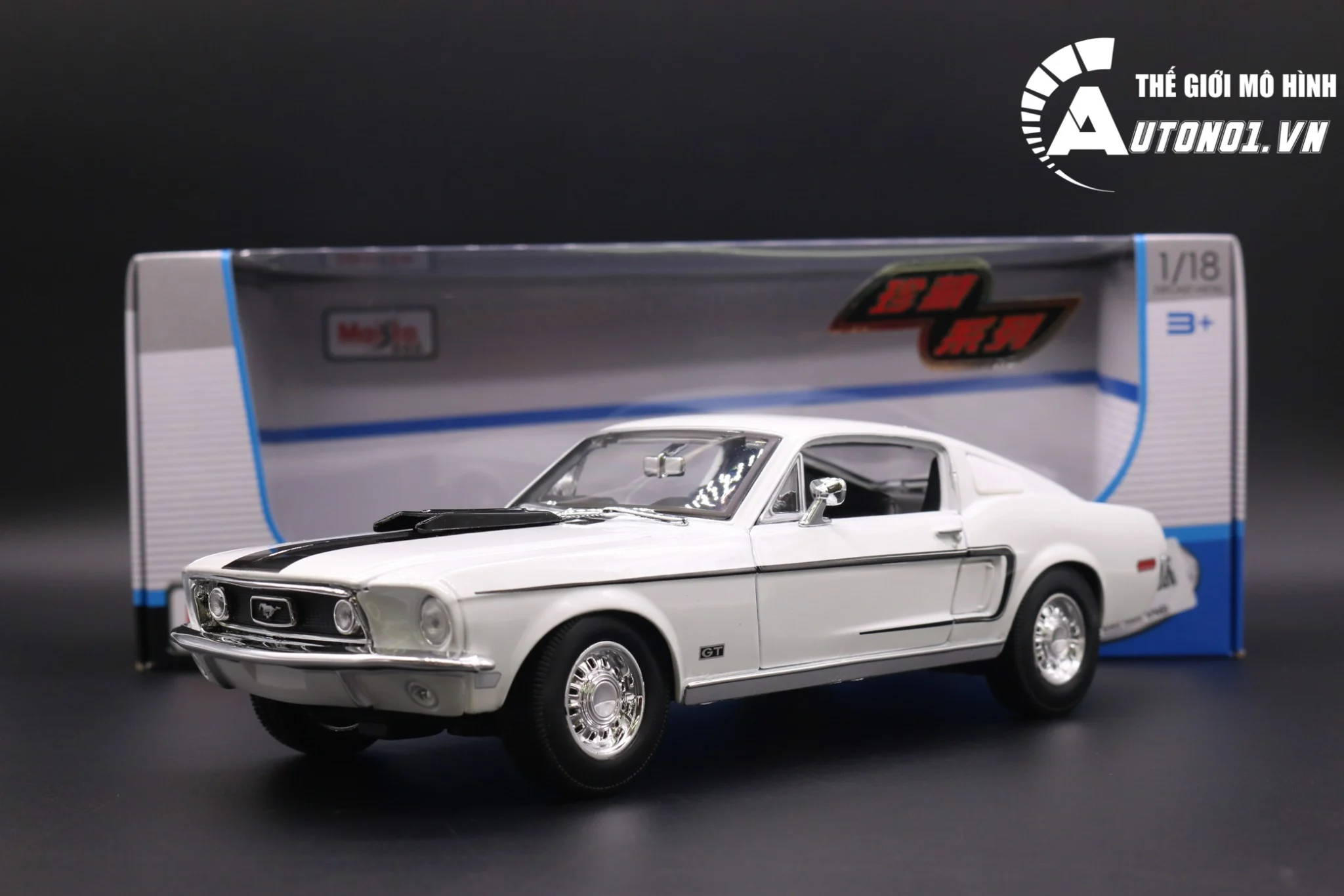 Mô hình xe Ford Mustang Gt Cobra Jet 1968 full open tỉ lệ 1:18 Maisto 31167 BL OT18017