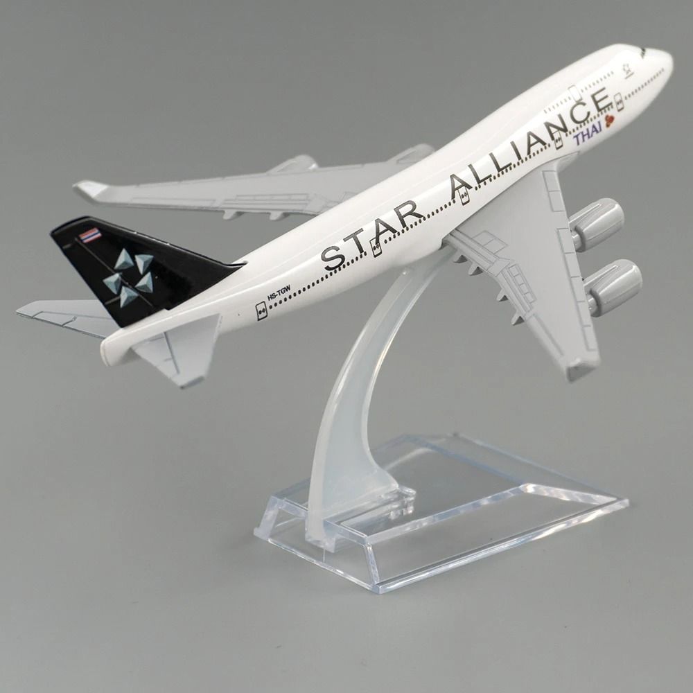 Mô hình máy bay Thai Star Alliance Boeing B747 16cm MB16088