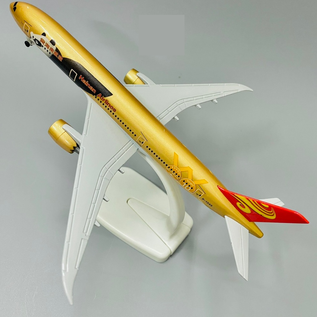 Mô hình máy bay Hainan Panda Boeing B787 gold kích thước 20cm MB20090