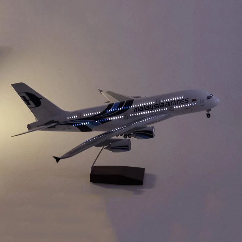 Mô hình máy bay Malaysia Airlines Airbus A380 47cm 1:160 có đèn led tự động theo tiếng vỗ tay hoặc chạm MB47026