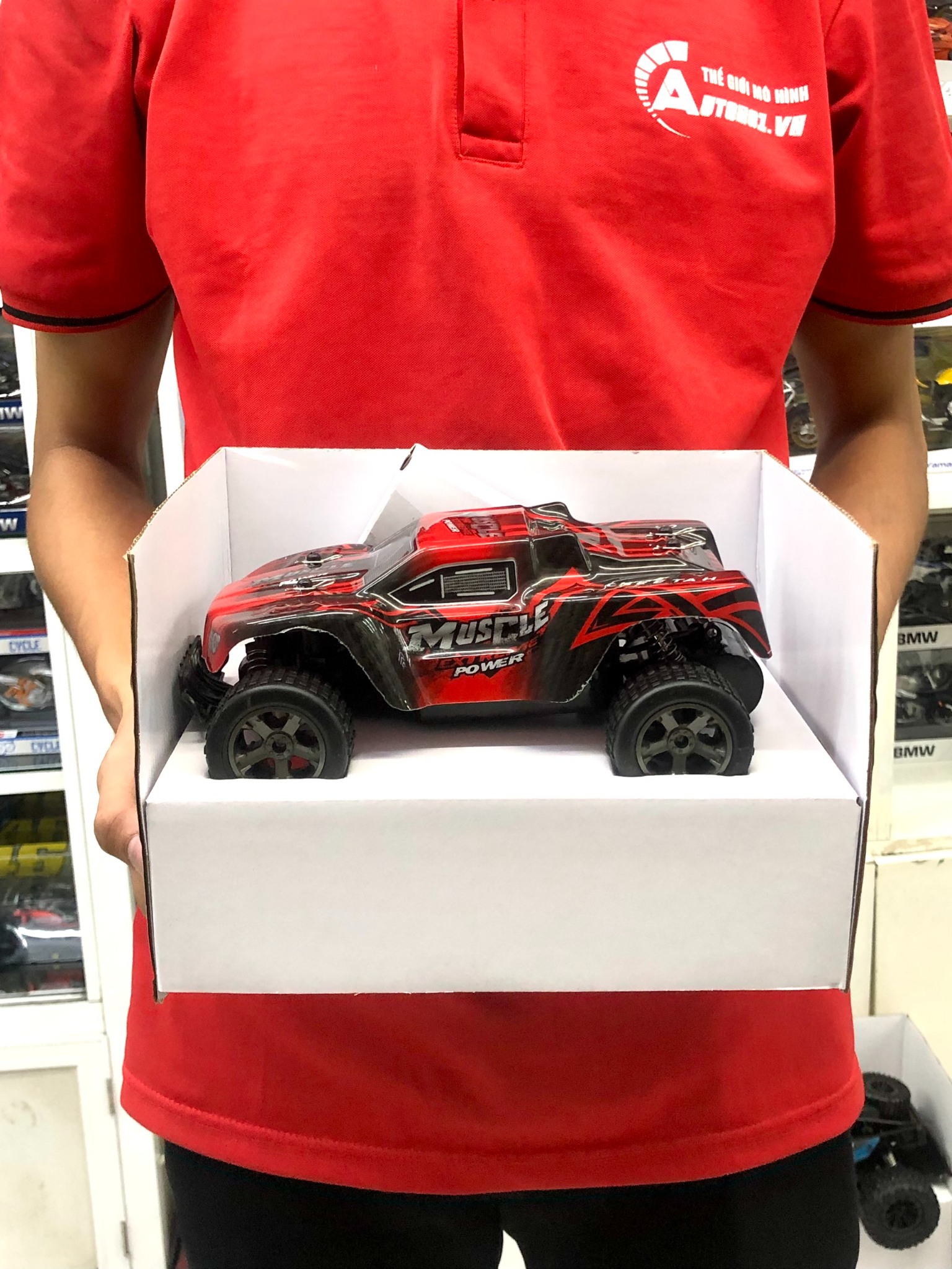 Mô hình xe điều khiển địa hình Muscle Extreme power red tỉ lệ 1:18 Deer man DK004