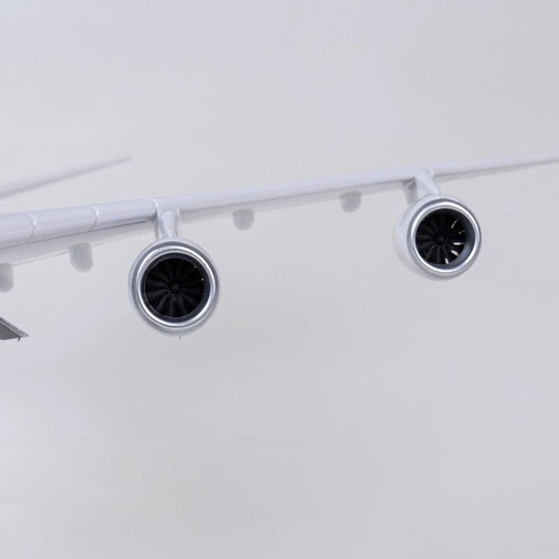 Mô hình máy bay China Airlines Boeing B747 47cm có đèn led tự động theo tiếng vỗ tay hoặc chạm MB47052